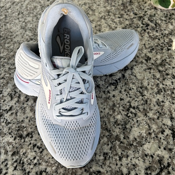 Brooks Adrenaline GTS 22 Women's Running Shoes — Pale Blue with Gray Accents - Picture 4 of 8